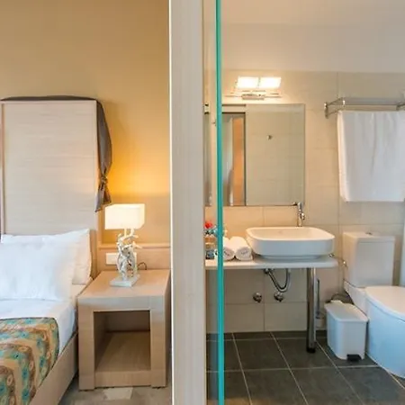 Park & Hotell 4*