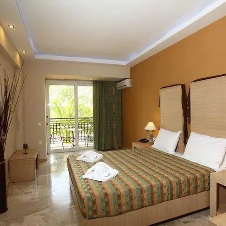 Park & Hotell 4*